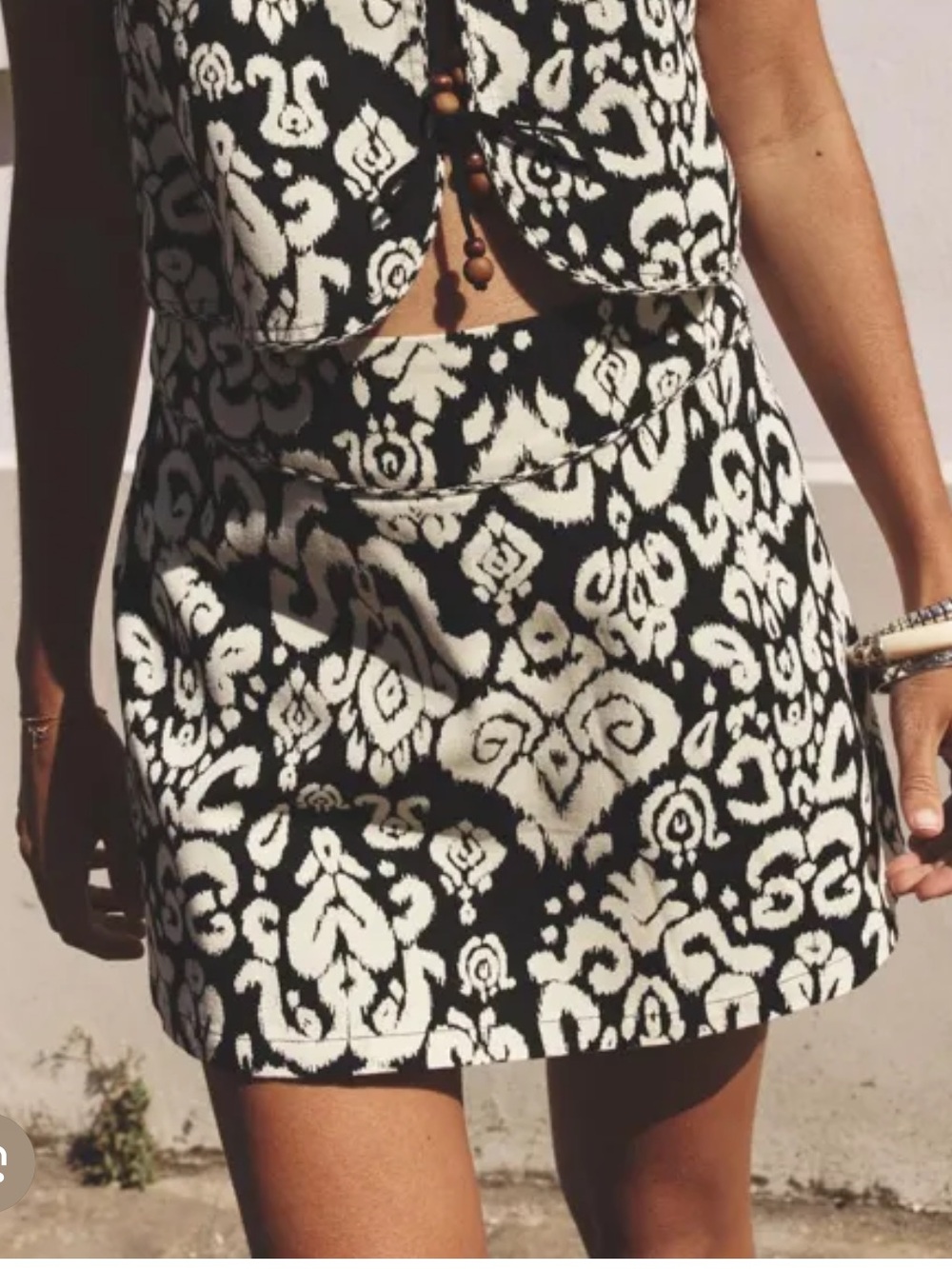 Zara Black and White Printed High-Waist Mini Skirt